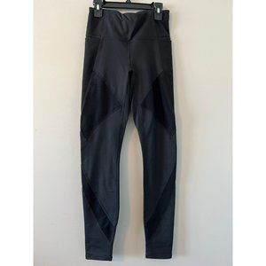 NWOT! Fabletics Winter Leggings in Black